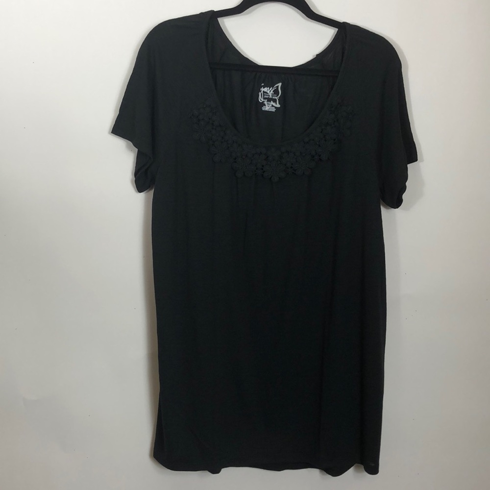 Just my size 1X tunic Black embroidered neck